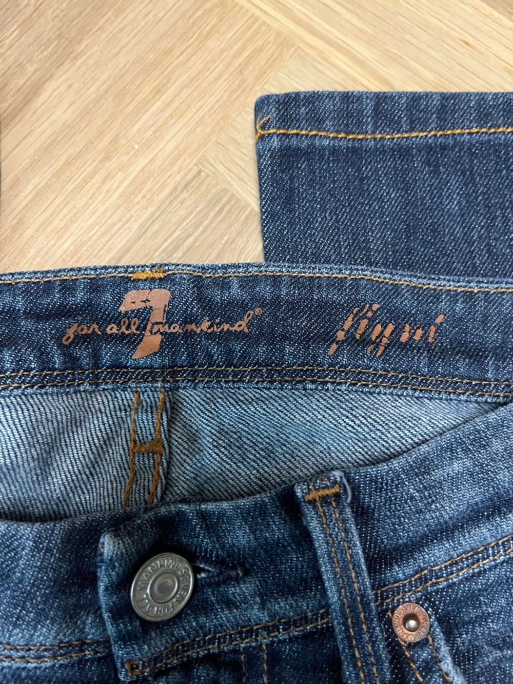 7FAM Flynt Jeans 25 (Short) - Picture 3 of 4